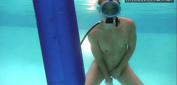  Underwater masturbation of Minnie Manga
